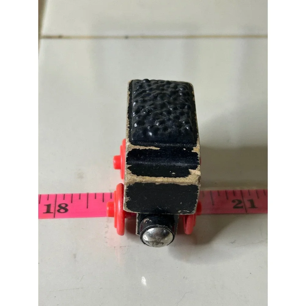 Thomas & Friends Wooden Railway Hiro's Tender No. 51 Black Coal Car Red Wheels